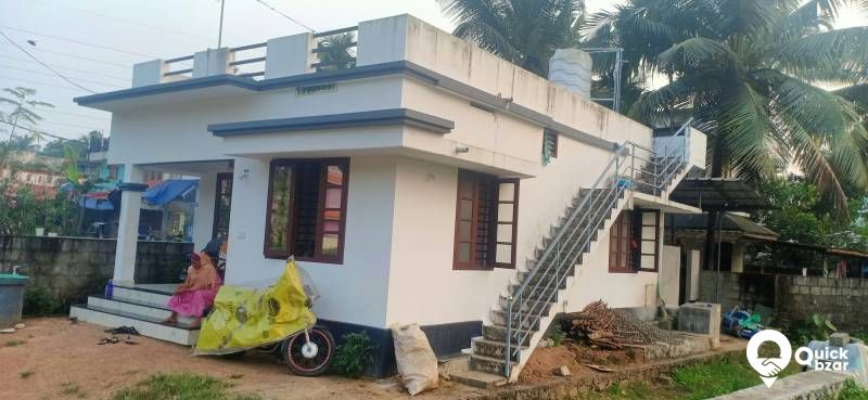 House fore sale near N A D KOMBARA
