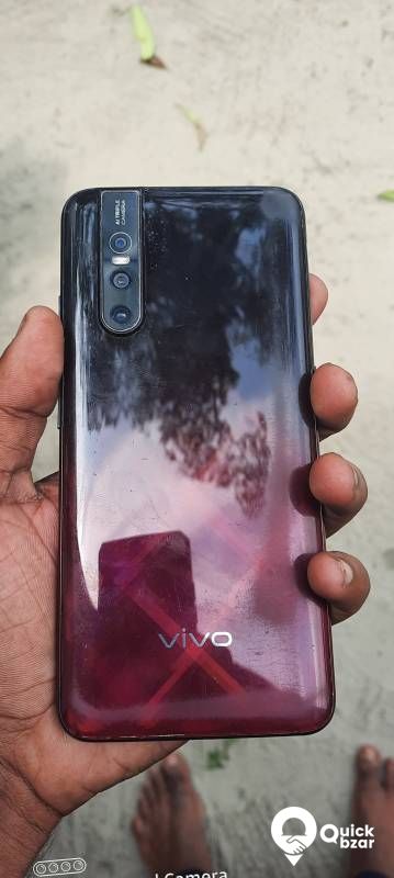 VIVO V15 8 gb Ram, 128 gb rom, Rs. 11,500.