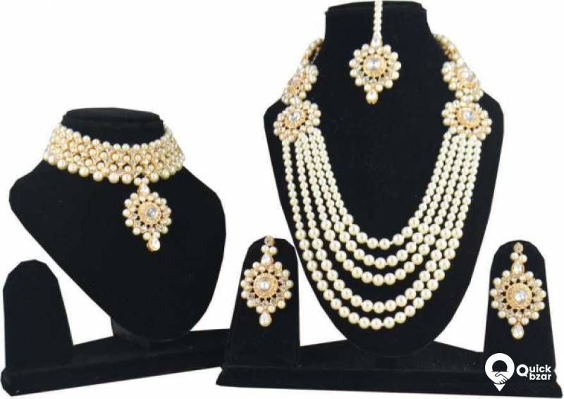 Type :Necklace, Earring & Maang Tikka Set