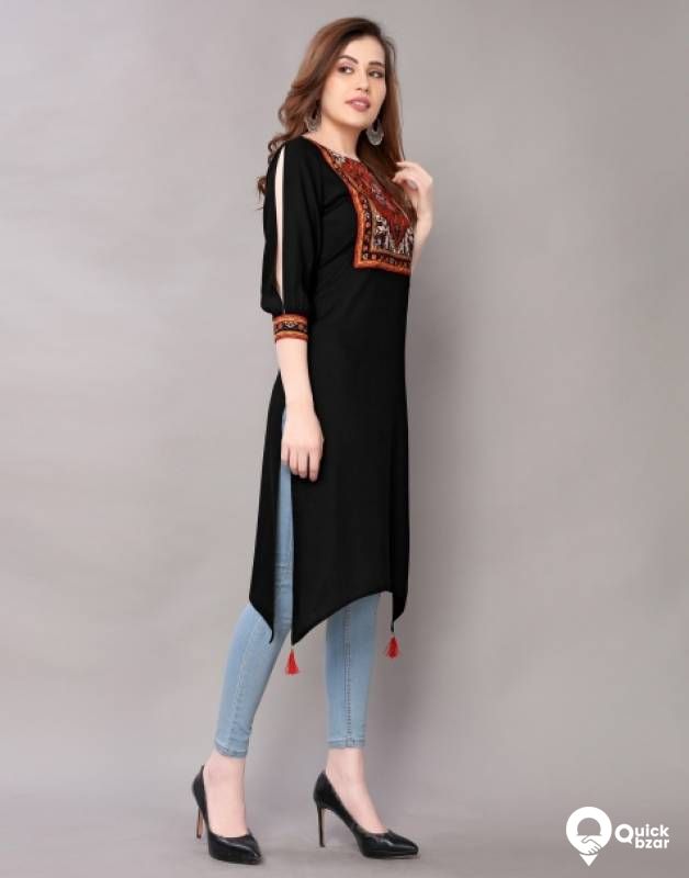SAARA Women Block Print, Geometric Print, Printed, Embellished Trail C
