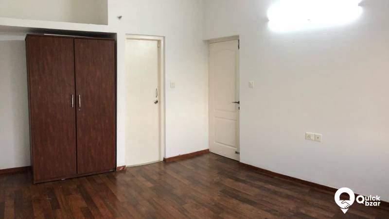 Flat for sale in Kochi Near Holyday Inn