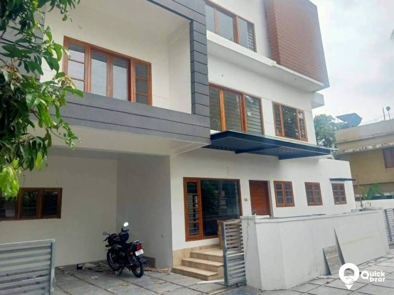 NEW POSH VILLA For sale