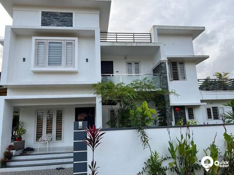 HOUSE FOR SALE AT KAKKANAD