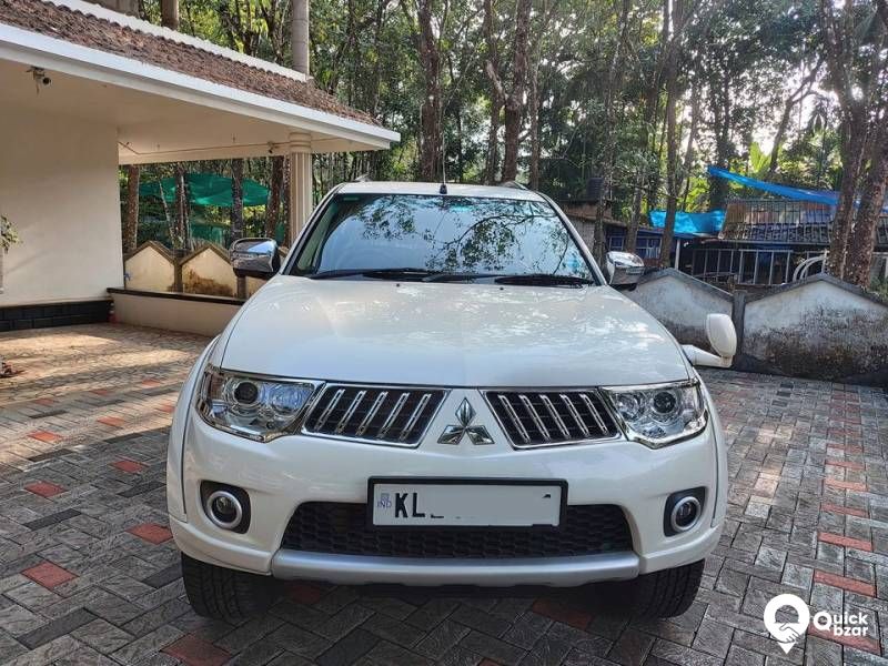 Mitsubishi Pajero sport 4*4 MT