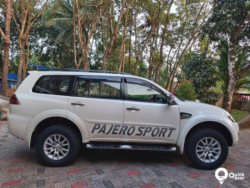 Mitsubishi Pajero sport 4*4 MT