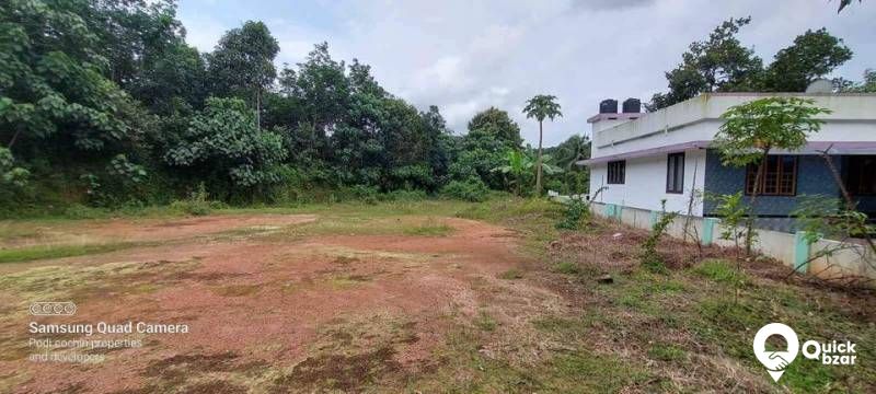 വീടുവെക്കാൻ അനുയോജ്യമായ ഹൗസ് പ്ലോട്ട് ഉടൻ വില്പനയ്ക്ക്