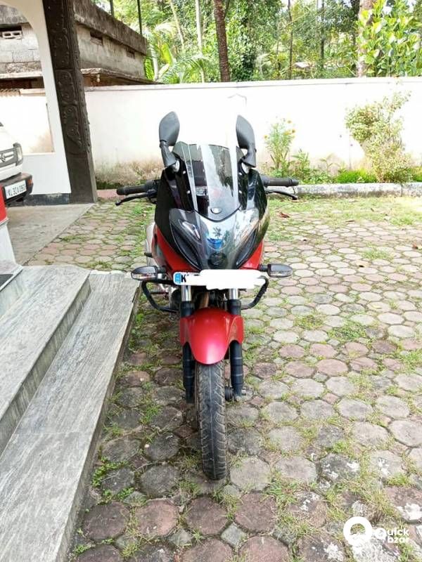 Pulsar 220f ₹40,000
