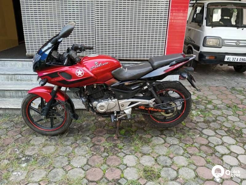 Pulsar 220f ₹40,000