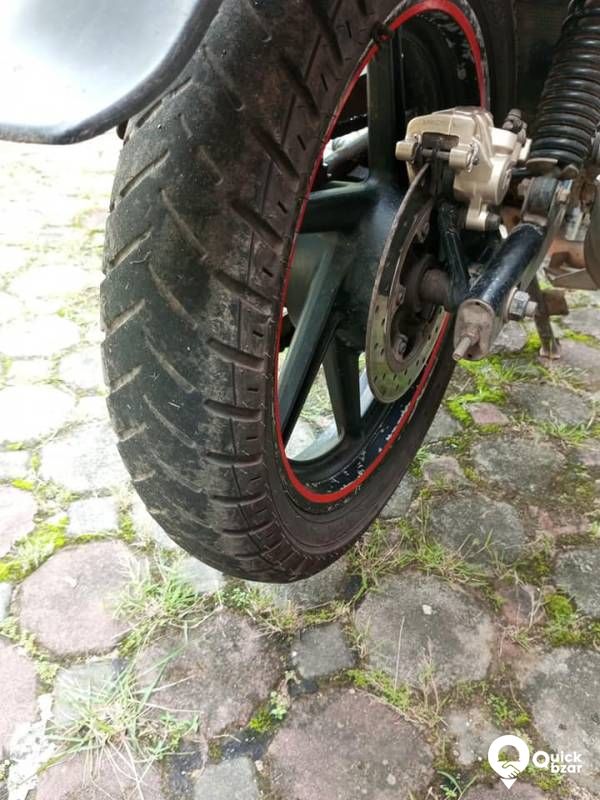 Pulsar 220f ₹40,000