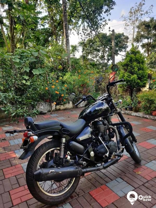 Royal Enfield Thunderbirdstone black