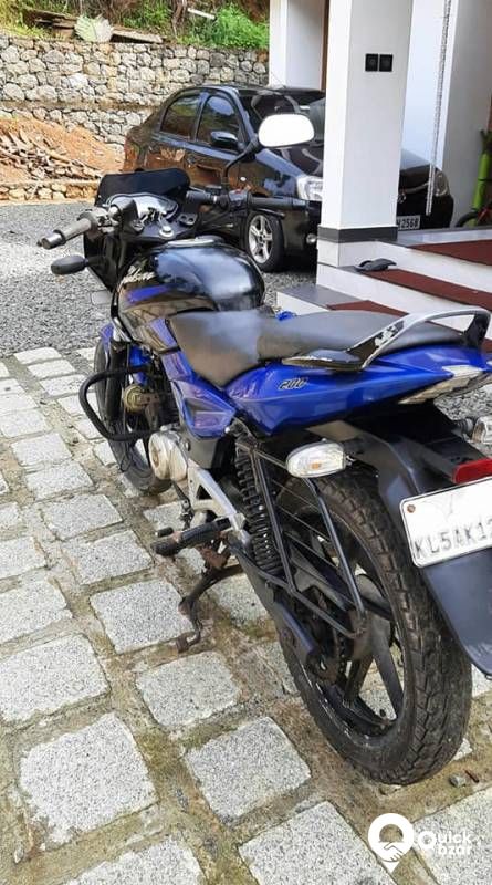 Pulsar 180 2014 model