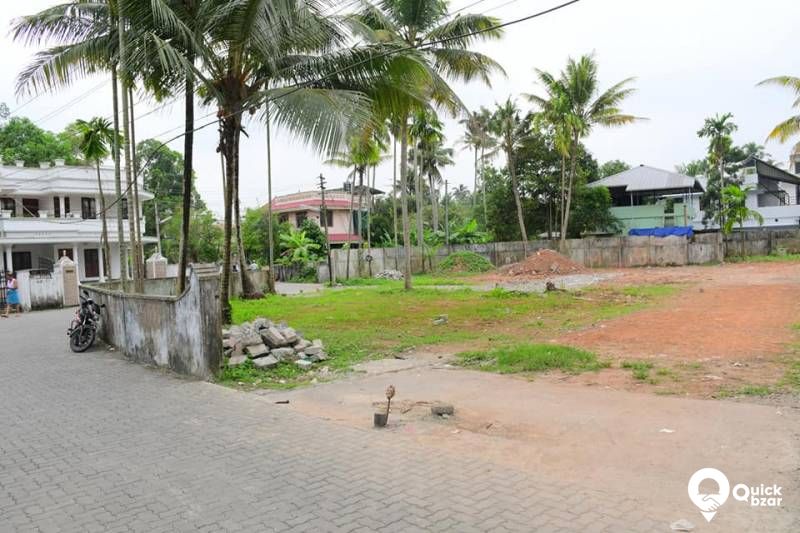 PLOT FOR SALE