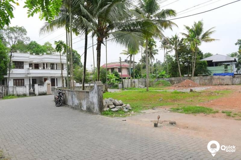 PLOT FOR SALE