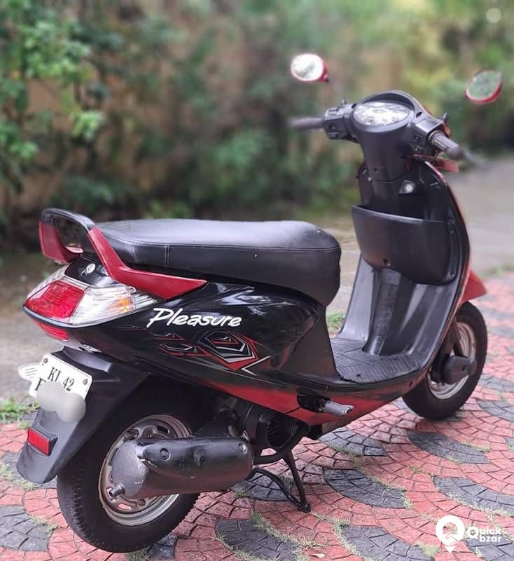 Hero pleasure 2011 model