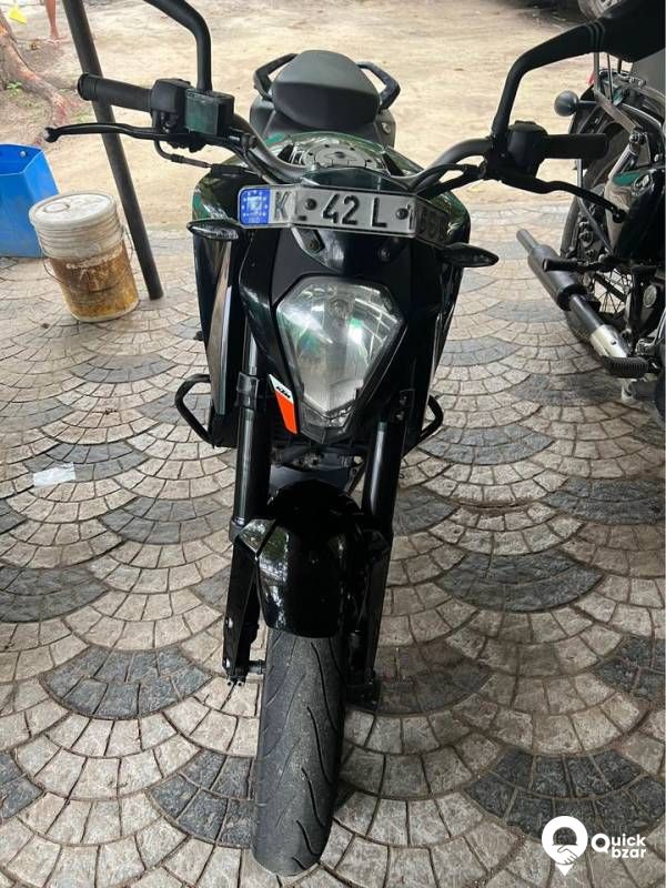 duke 200 good condition & people who all are interested just contact