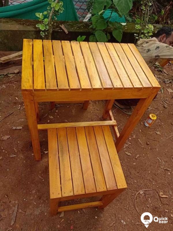 Daining table
