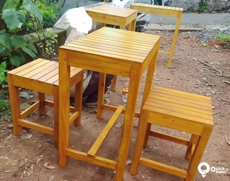 Daining table