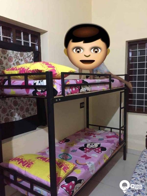 Kids bunker Hostal cot