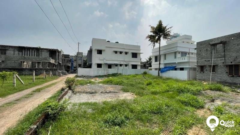 PLOT FOR SALE