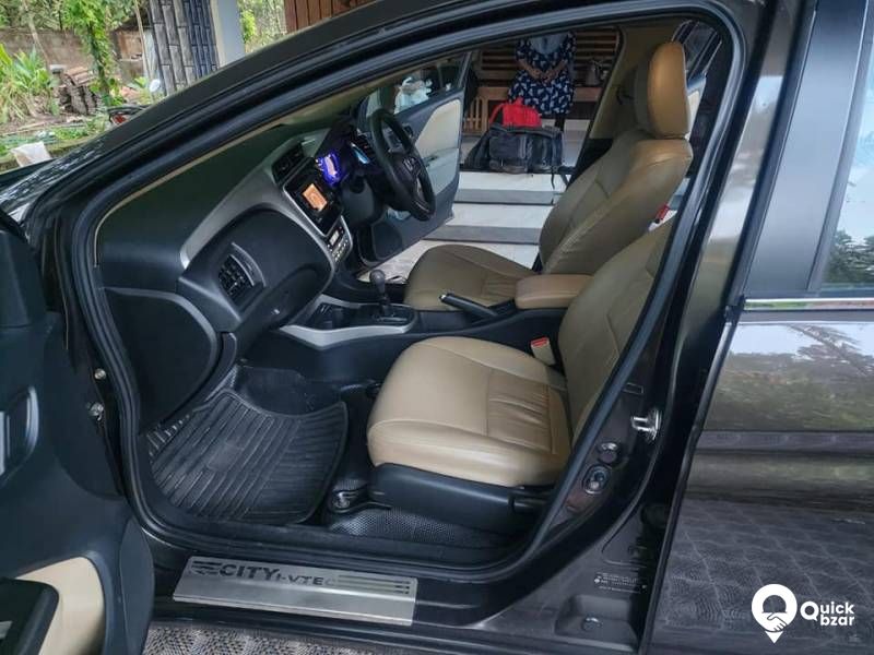 HONDA CITY 1.5 V 2016 model