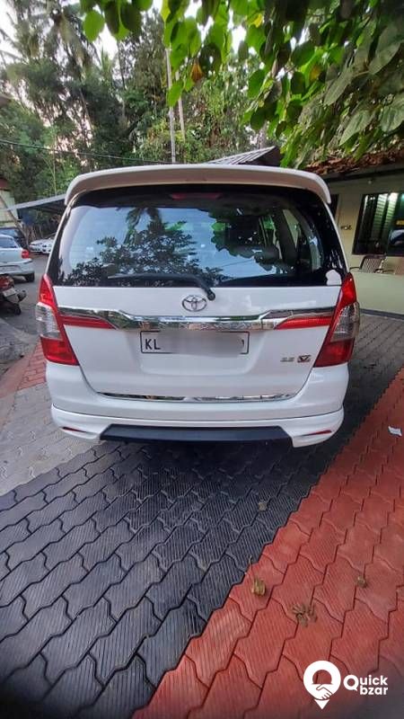 Innova V 2015 model original Kerala