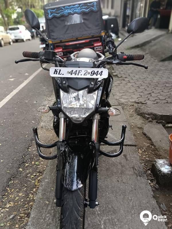 model Yamaha FZ V2 2018 MODEL