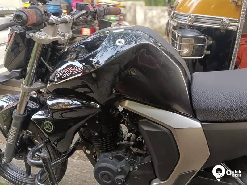 model Yamaha FZ V2 2018 MODEL