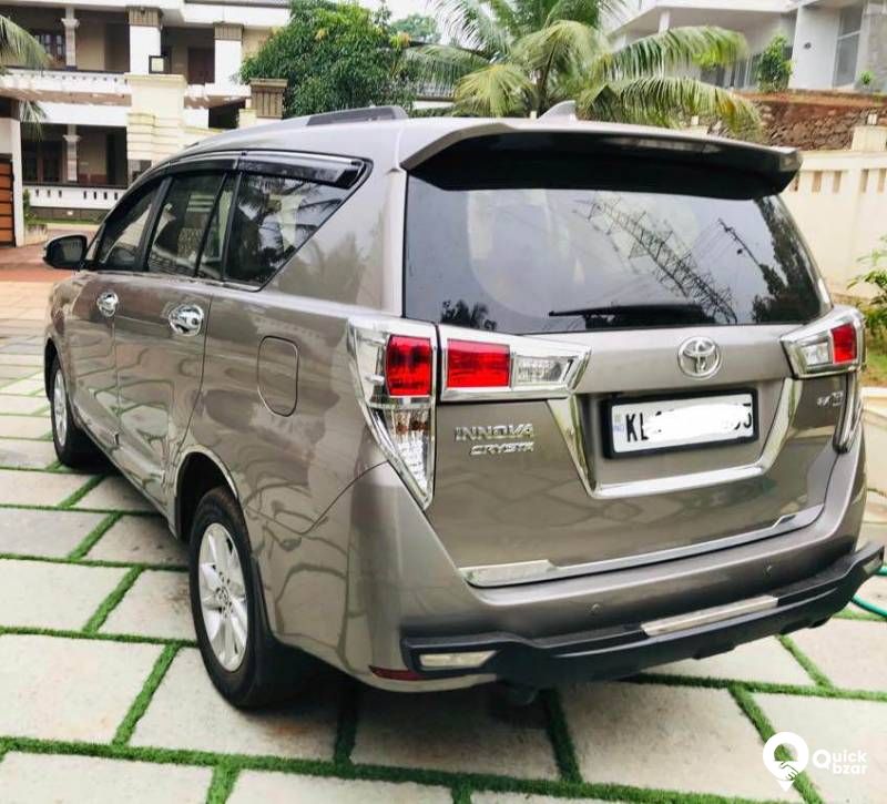 INNOVA CRYSTA G4 Model : 2017