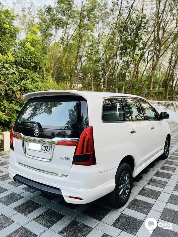 Innova V Model 2014 for sale
