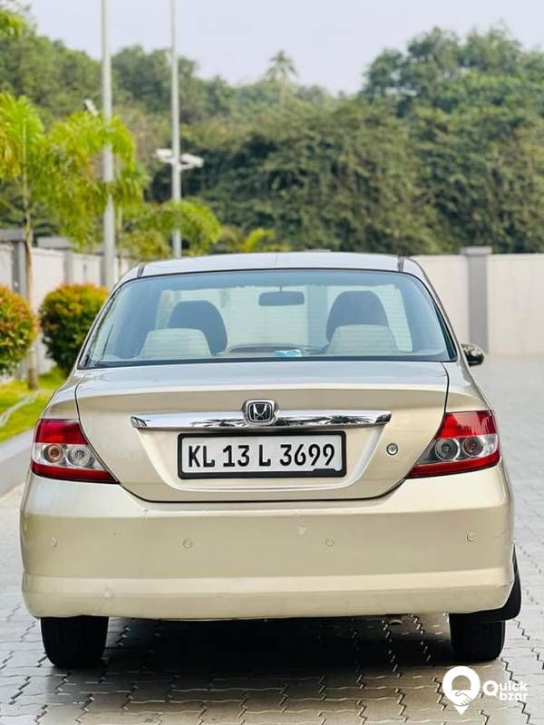 HONDACITY 2004 AUTOMATIC FULL OPTION