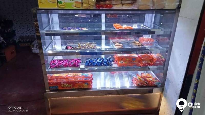Bakery counter