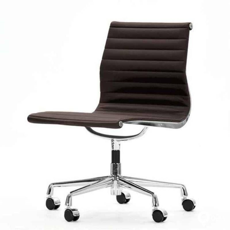 Revolving chair