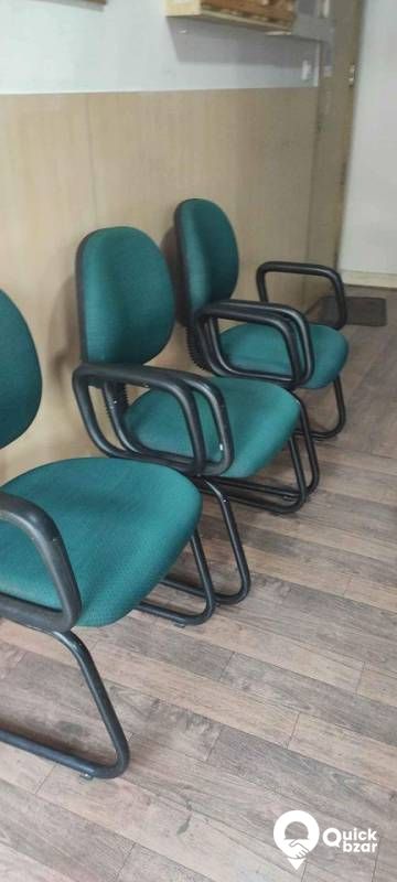 OFFICE CHAIR