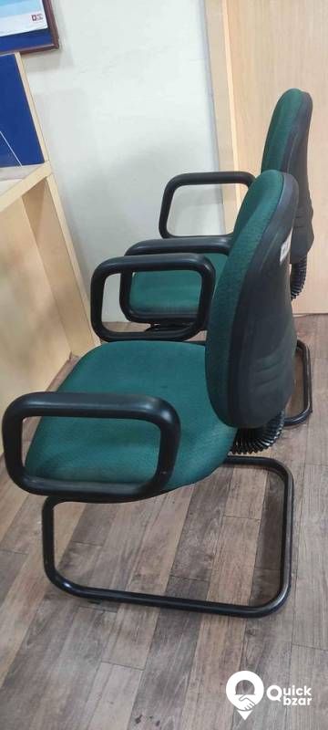 OFFICE CHAIR