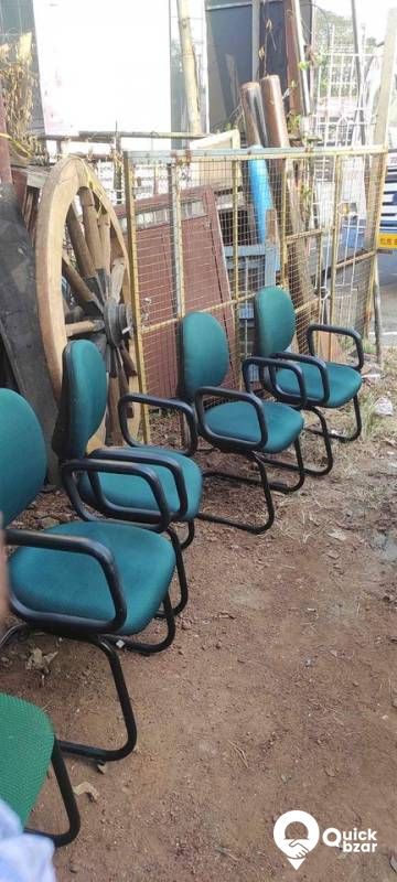 OFFICE CHAIR