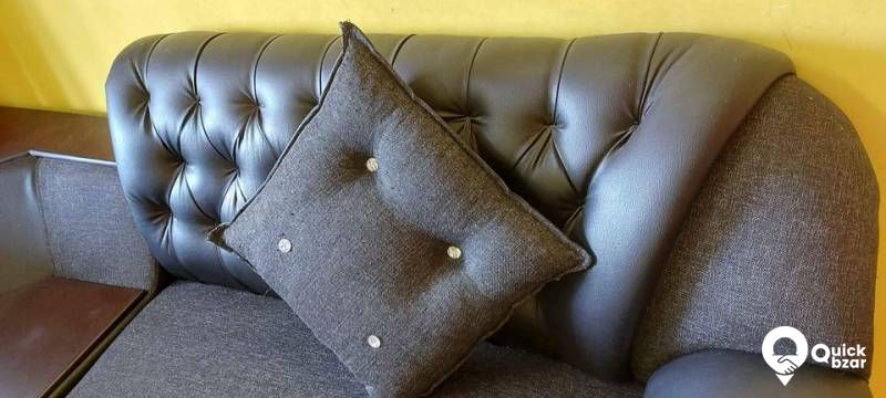 Corner sofa with teapoy