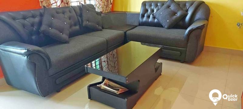 Corner sofa with teapoy