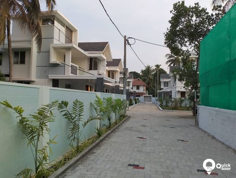 VILLAS FOR SALE