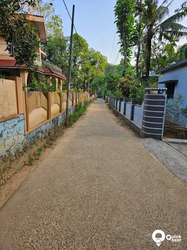 HOUSE PLOTS FOR SALE