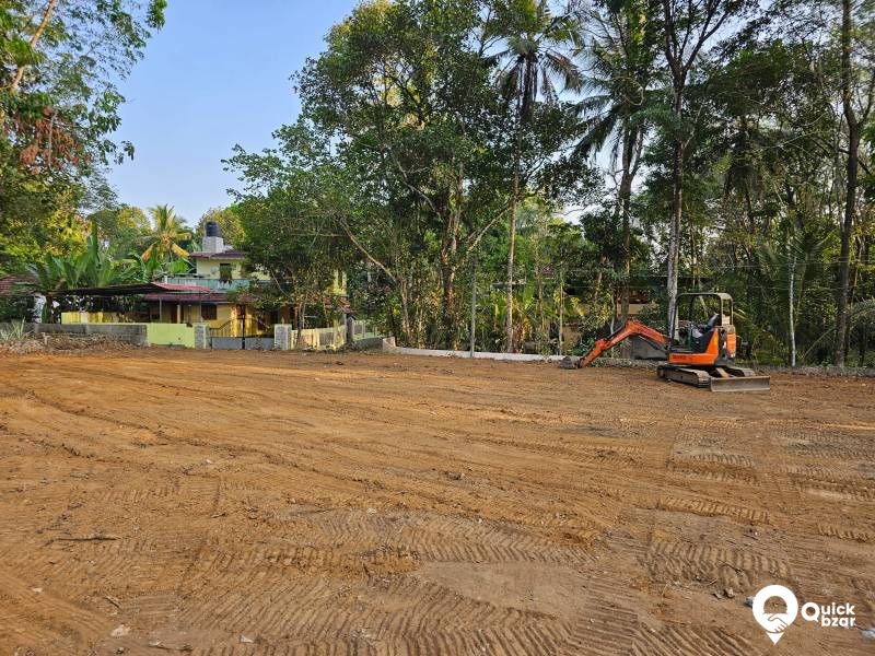 HOUSE PLOTS FOR SALE