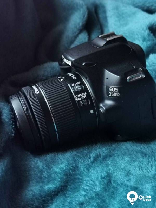 CANON 250D