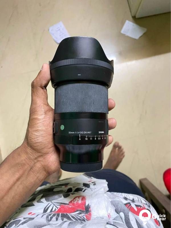 Lens for sale