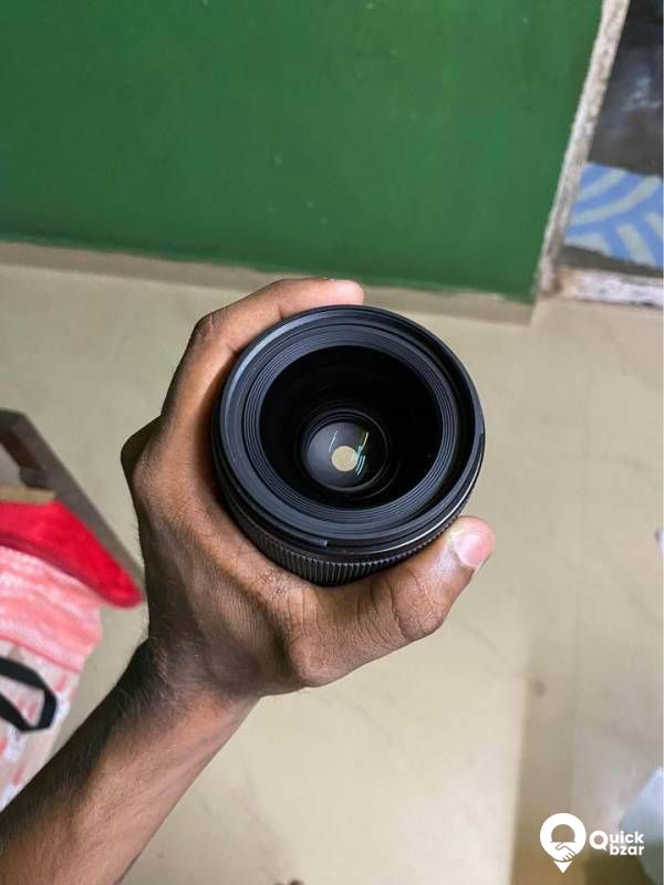Lens for sale