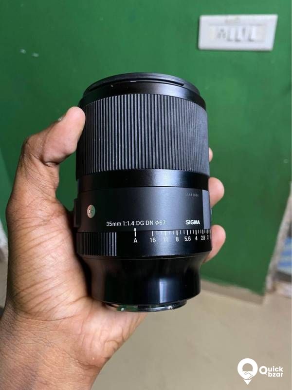 Lens for sale