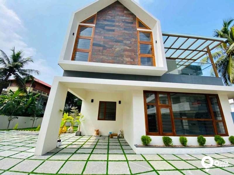 4BHK POSH HOUSE FOR SALE