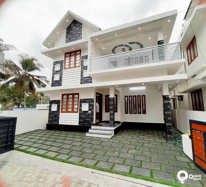 New Luxurious Villa For Sale @ KUZHIVELIPPADY
