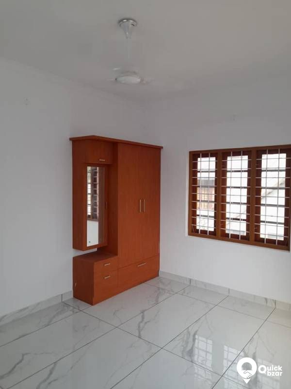 New Luxurious Villa For Sale @ KUZHIVELIPPADY