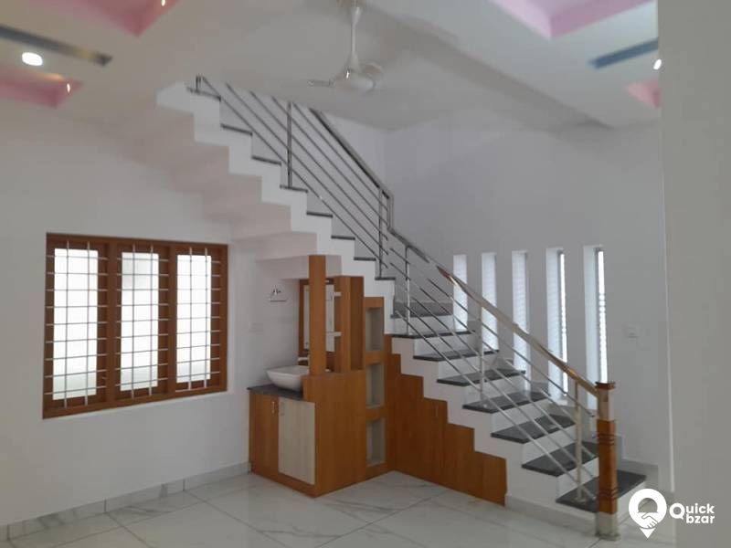 New Luxurious Villa For Sale @ KUZHIVELIPPADY