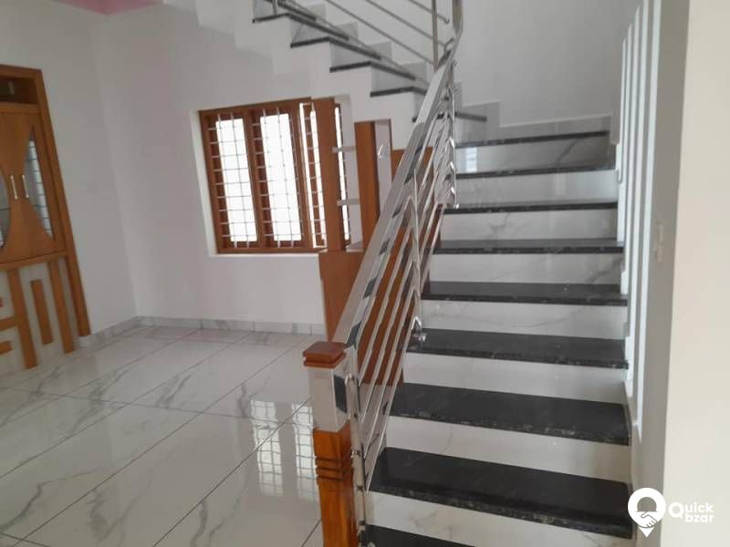 New Luxurious Villa For Sale @ KUZHIVELIPPADY