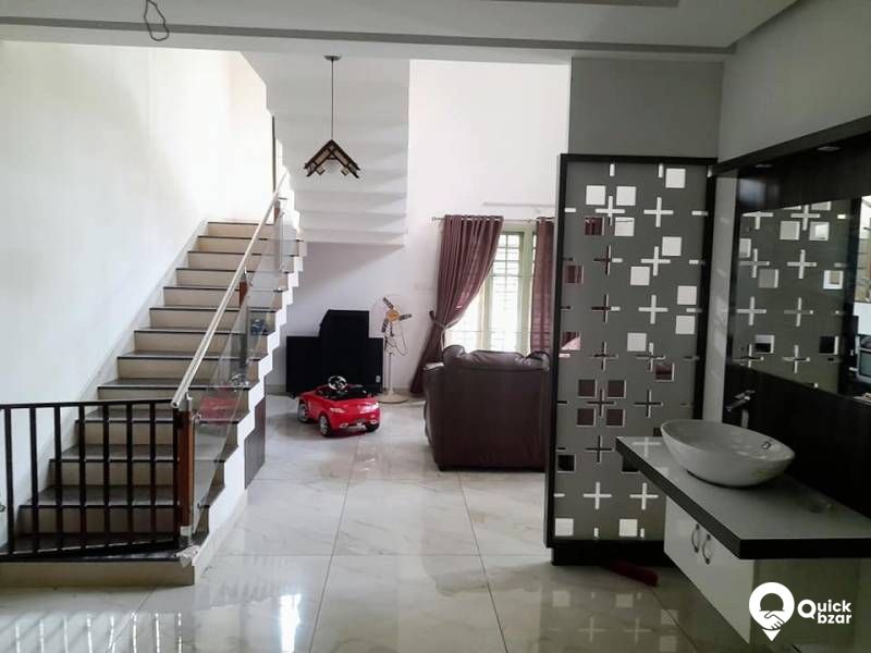 LuXURIOUS VILLA FOR SALE @ VAZHAKKALA